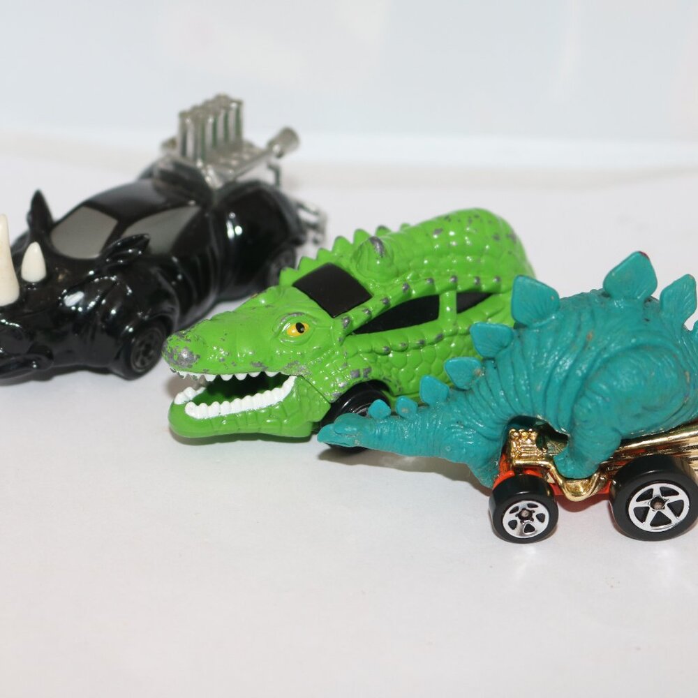 Matchbox and Hot Wheels lot of 3 beast cars 1/64 scale